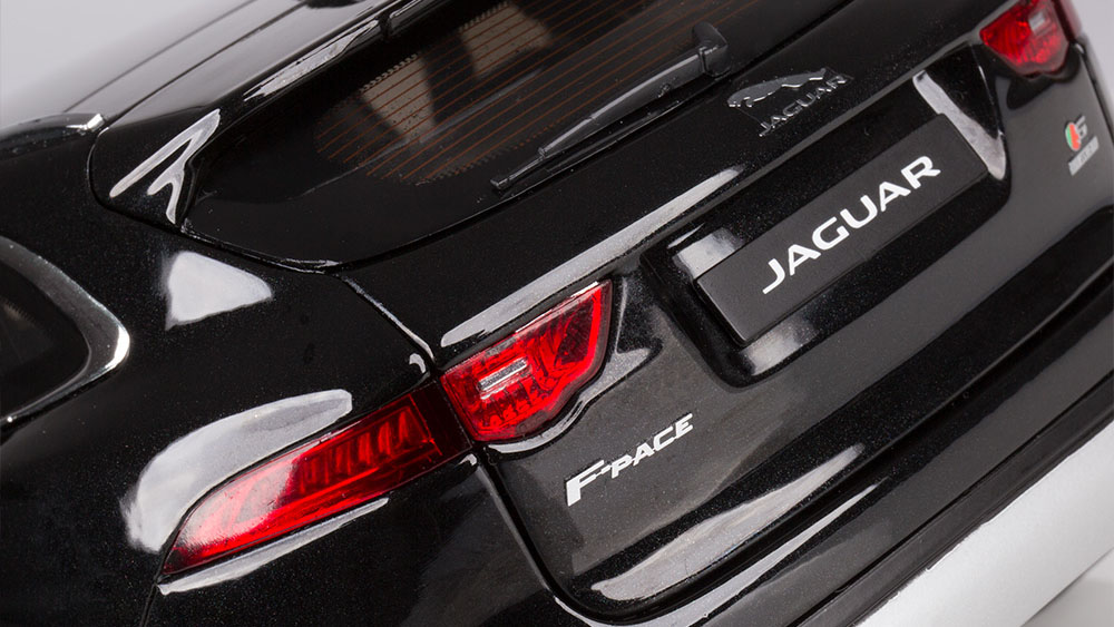 F-Pace 1:18 Scale Model 8